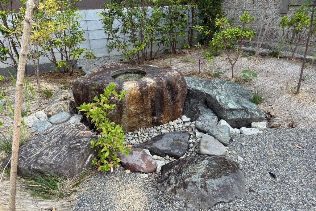 新たに設けられた振りつくばい