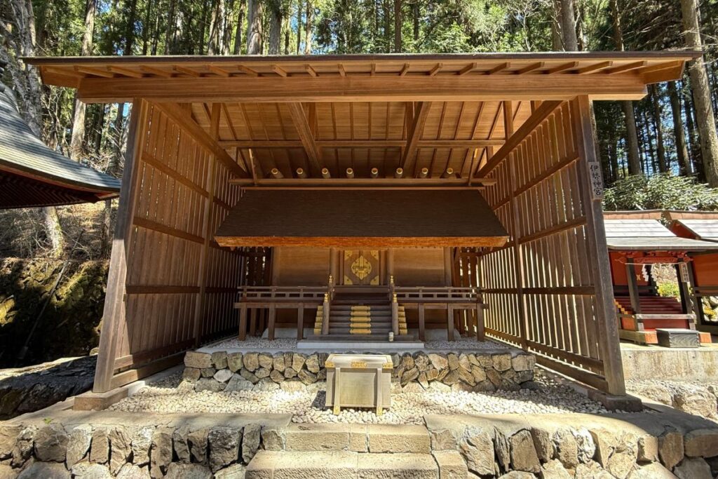 天照皇大神と豊受大神を祀る社