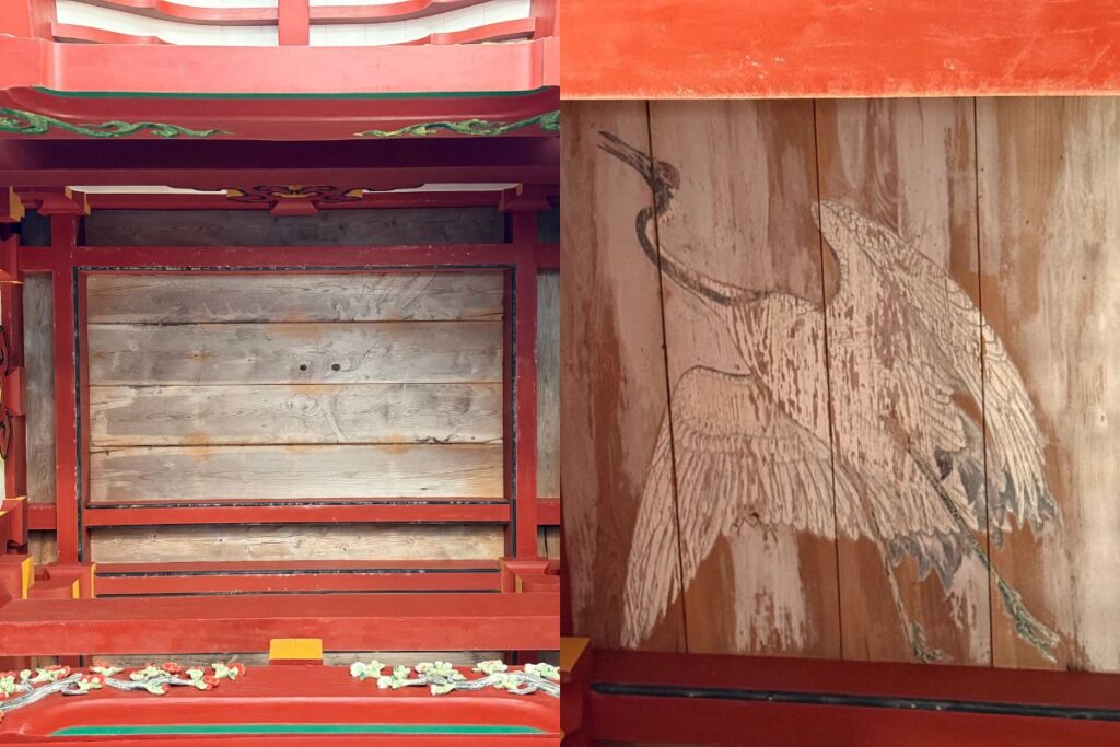 随神門の天井に描かれた龍と鶴