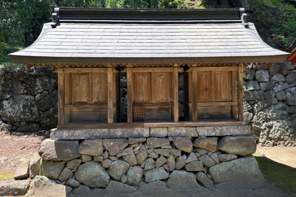 和歌ゆかりの三社を祀る和歌三神社