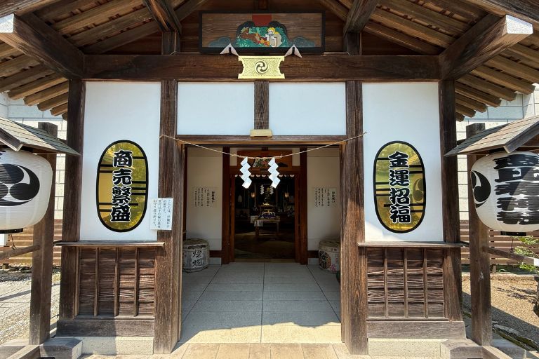 恵比寿神社社殿入口