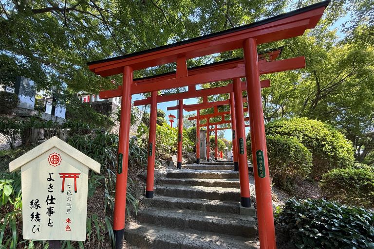 足利織姫神社 朱色の鳥居 よき仕事と縁結び