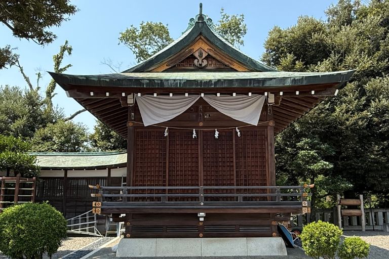 足利織姫神社 境内にある神楽殿